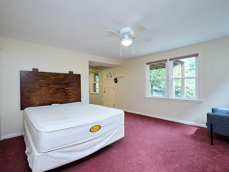 1318 Perry St NE — Photo 37