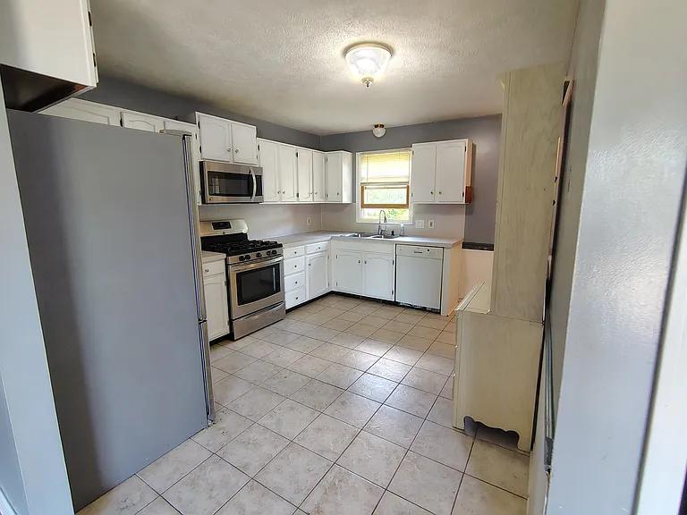 6696 Pleasantview Dr NE — Photo 3