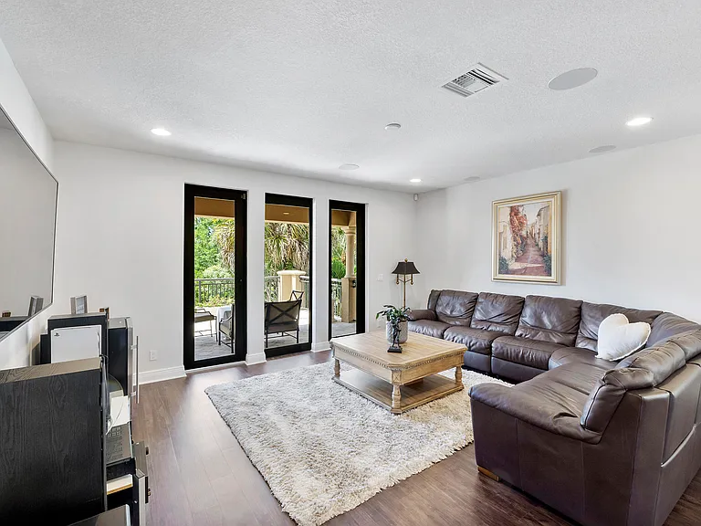 10282 Emerson St — Photo 31