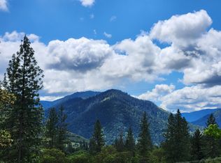 1101 W Jones Creek Rd, Grants Pass, OR 97526