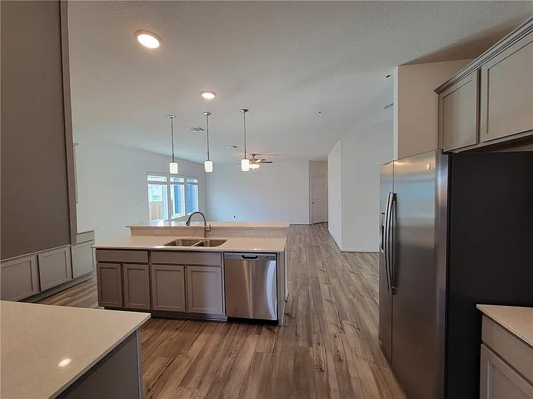 244 Crystal Brook Dr — Photo 4