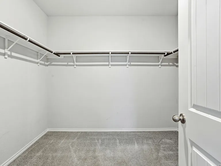 12611 Auriga — Photo 20