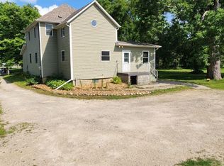 404 W Main St, Morristown, MN 55052