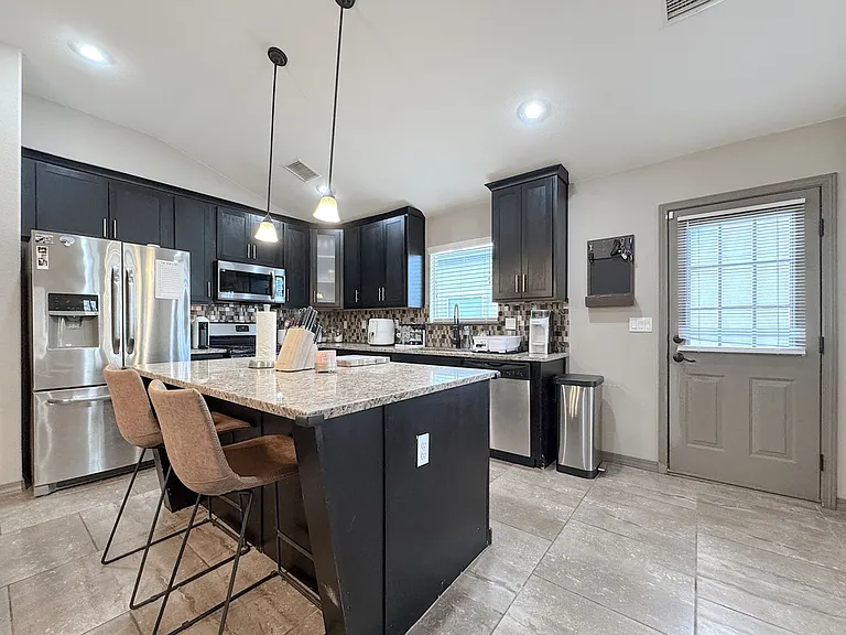 14816 Hunters Grove Ave — Photo 13