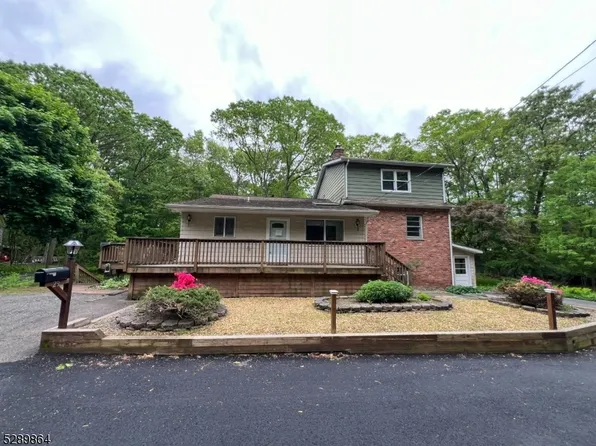 29 Vassar Trl, Hopatcong Boro, NJ 07843