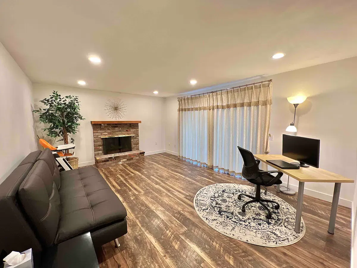 4 bed, 2060 sqft, $6,500 — Photo 2