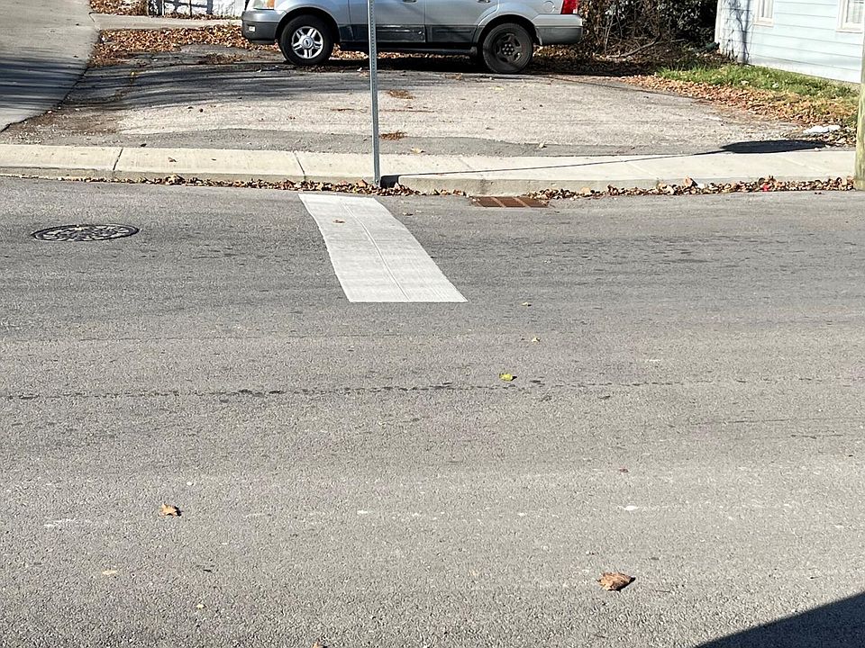 1st image of 701 Henry Clay St