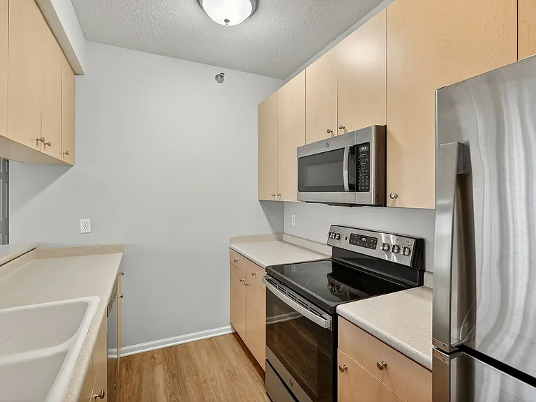 1340 SE Florence Dr #31 — Photo 5