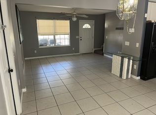 20960 SE 157th St UNIT 1, Umatilla, FL 32784