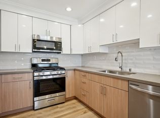 1251 Brockton Ave, Los Angeles, CA 90025