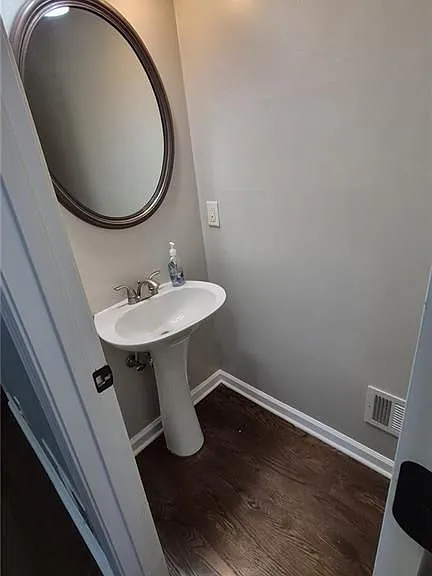 5760 Dovnick Dr — Photo 13