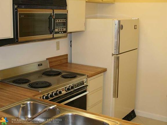 3rd image of 10551 W Broward Blvd APT 107
