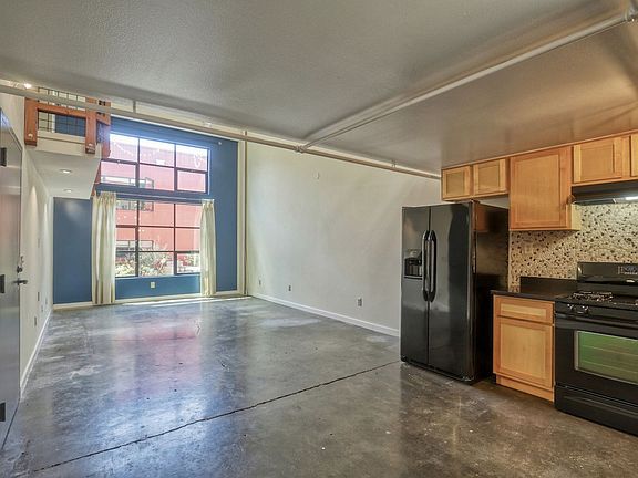 5th image of 1000 43rd St APT 13