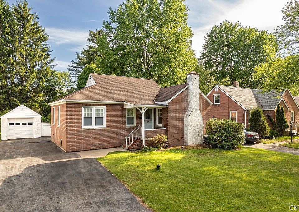 1st image of 307 Shaver Ave