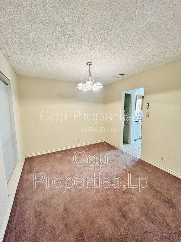 3 bed, 2.0 bath, $1,595 — Photo 3