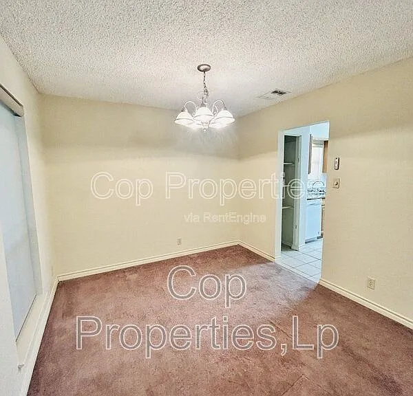14810 Ridge Hill Dr — Photo 3