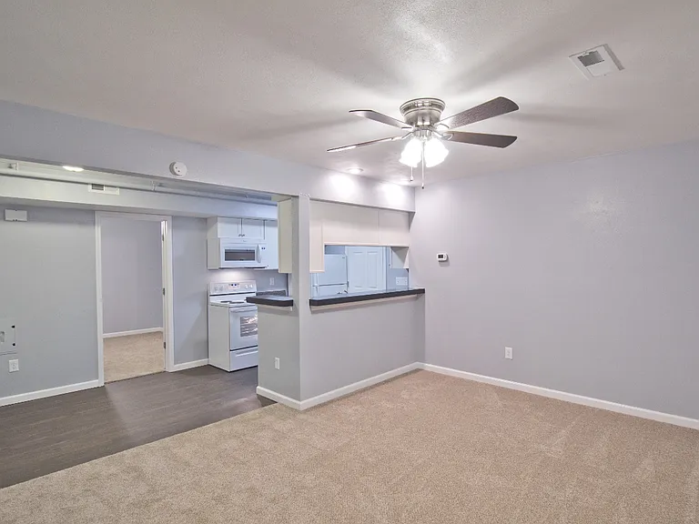 127 Dorset Ct — Photo 18