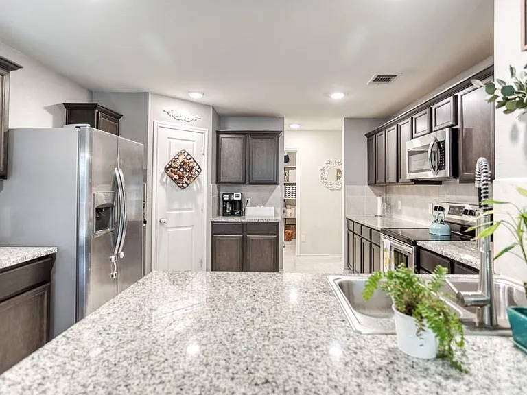 608 Rustic Meadows Trl — Photo 5