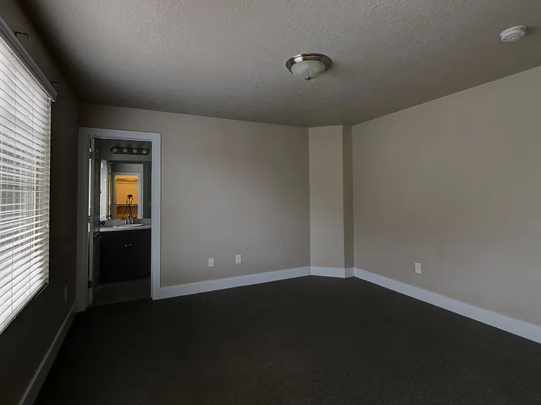 120 W 3430 N — Photo 16