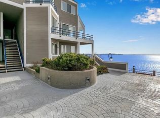 12 Harbour Close, New Haven, CT 06519