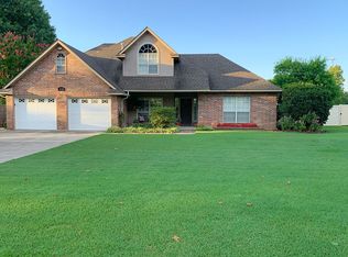 3605 Country Club Dr, Muskogee, OK 74403