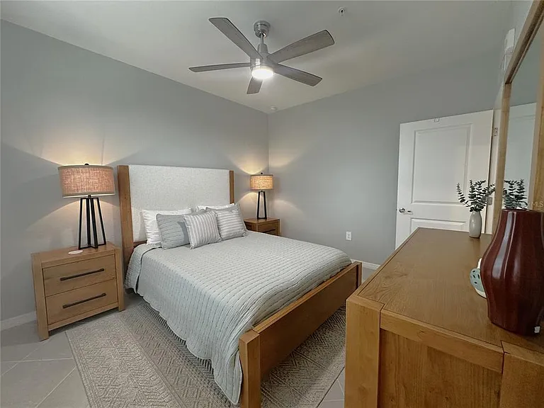 14221 Heritage Landing Blvd #2018 — Photo 18