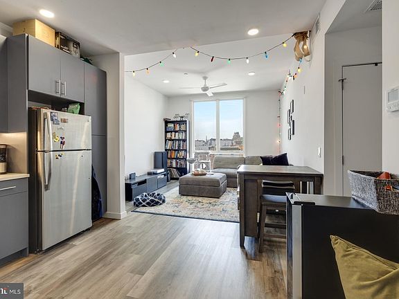 2nd image of 2559 Amber St #406