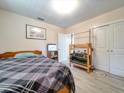 5890 49th Ave N, Kenneth City, FL, 33709