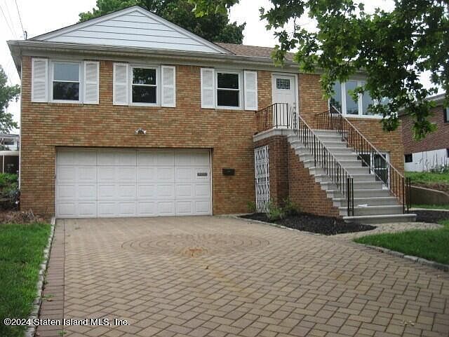 2nd image of 540 Steuben St