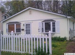 87 Laurelhurst Dr, Keyport, NJ 07735