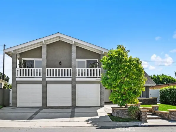 19532 Summer Breeze Ln, Huntington Beach, CA 92648