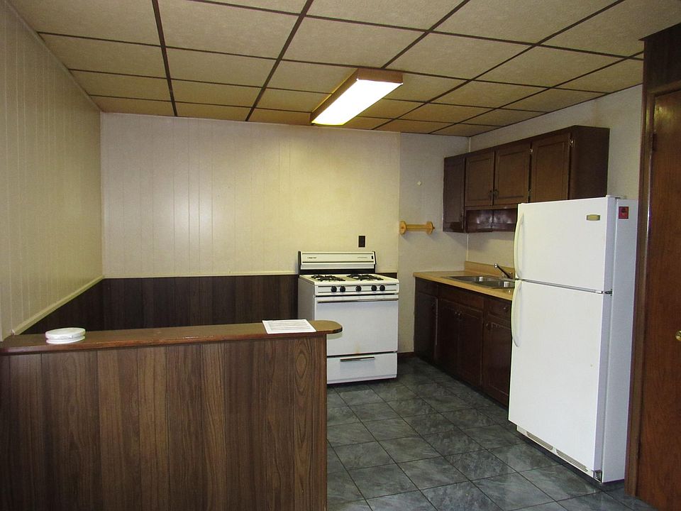 2nd image of 412 N Outer Dr