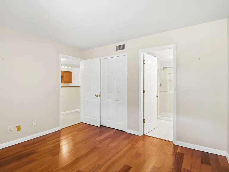 4620 Longwater Chase #4620 — Photo 10