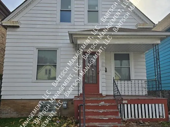 1923 W Lincoln Ave, Milwaukee, WI 53215