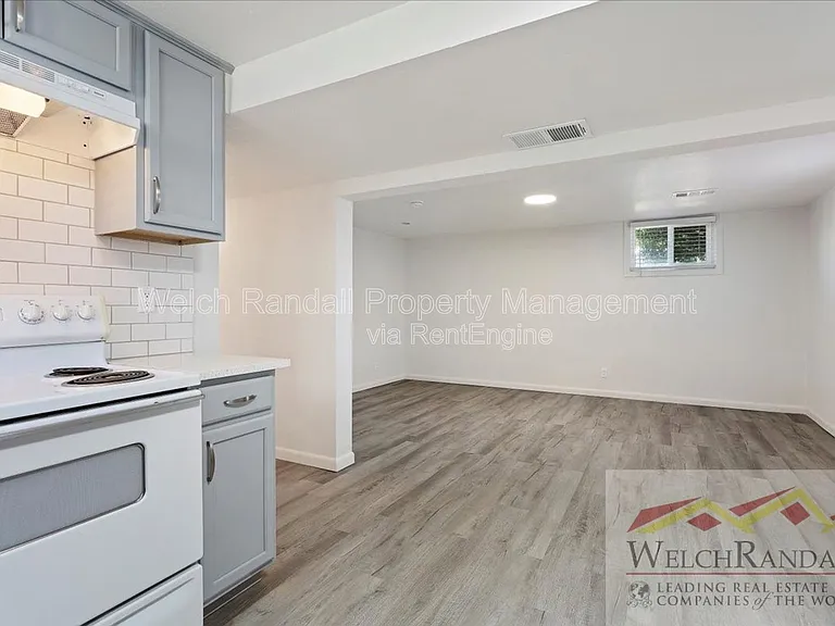 2711 Gramercy Ave #C — Photo 9