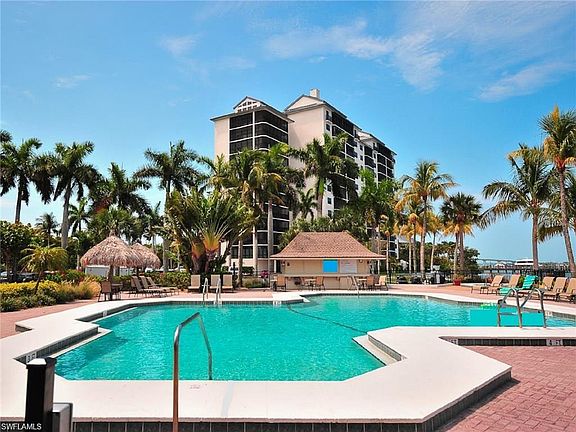 3rd image of 17080 Harbour Point Dr APT 1112