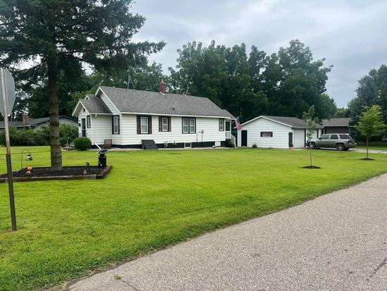 619 W 5th St, Litchfield, MN 55355