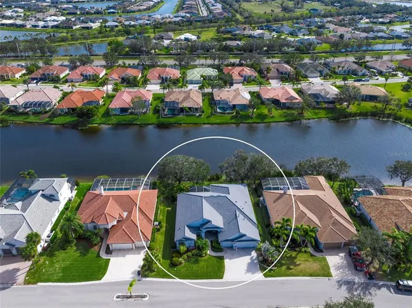 2905 Seasons Blvd, Sarasota, FL 34240