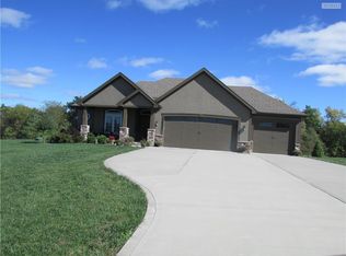 13217 Kelli Dr, Kearney, MO 64060