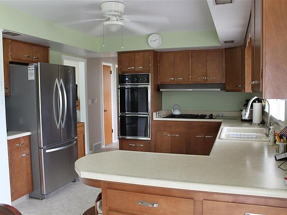5th image of 1513 Kensington Dr
