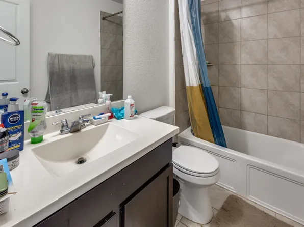 444 Major Lee Ln, Jarrell, TX 76537