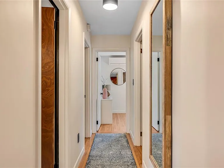 1 Collins Ter — Photo 15