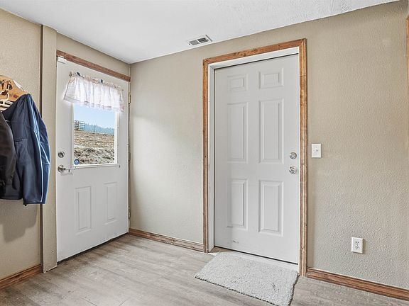 4th image of 26323 N Madison Rd