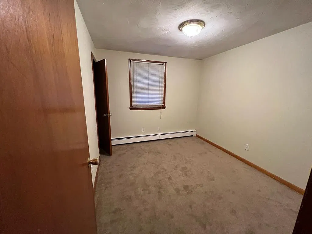 3 bed, $2,900 — Photo 4