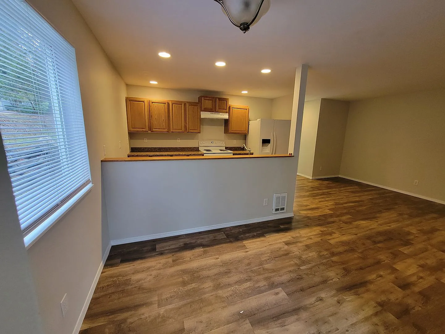 Freshly Painted Duplex in the Heart of Silverdale — Photo 4