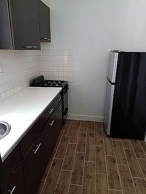 3rd image of 1436 Atlantic Ave #2LL