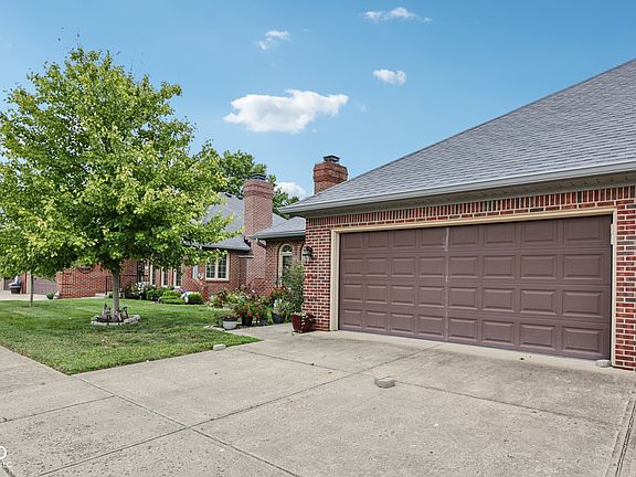 2nd image of 251 Andrews Blvd