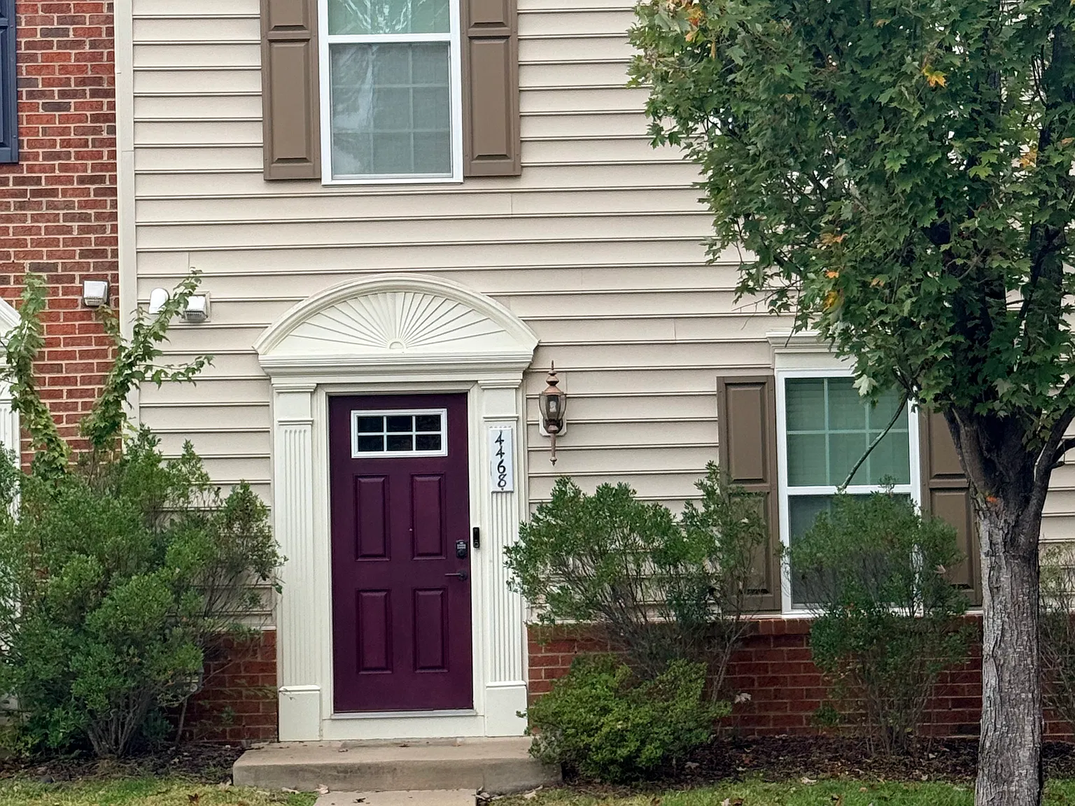 3 bed, 2160 sqft, $3,000 — Photo 1