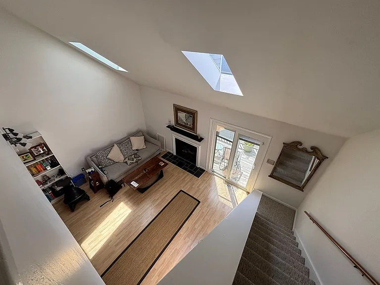 5180 Winterberry Ct — Photo 7