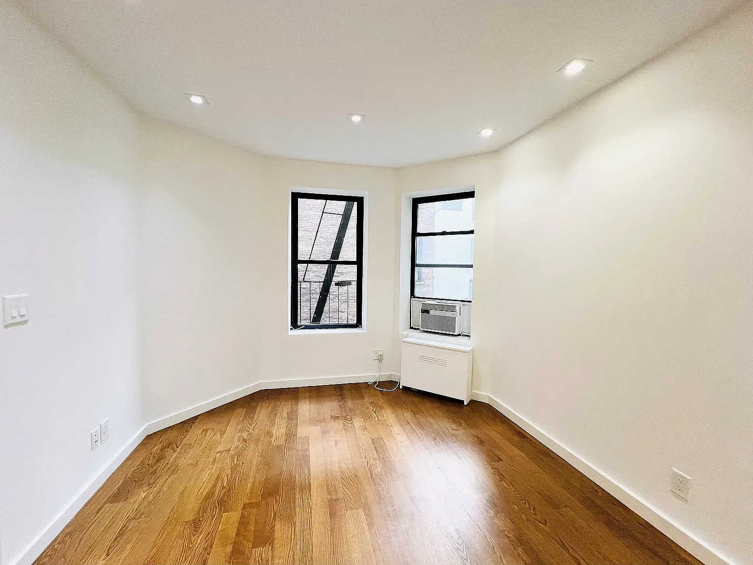 480 Central Park West — Photo 3